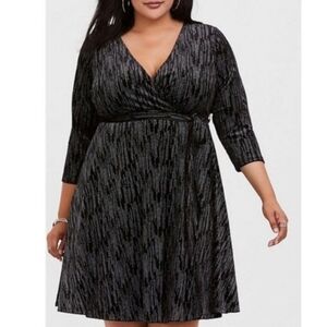 Torrid velvet shimmer wrap dress size 4